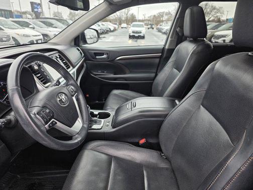 2016 Toyota Highlander Limited