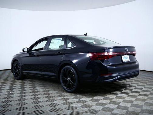 Deep Black Pearl 2026 Volkswagen Jetta 1.4T SE