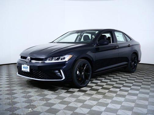 Deep Black Pearl 2026 Volkswagen Jetta 1.4T SE