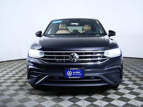 Deep Black Pearl 2023 Volkswagen Tiguan 2.0T SE 4MOTION