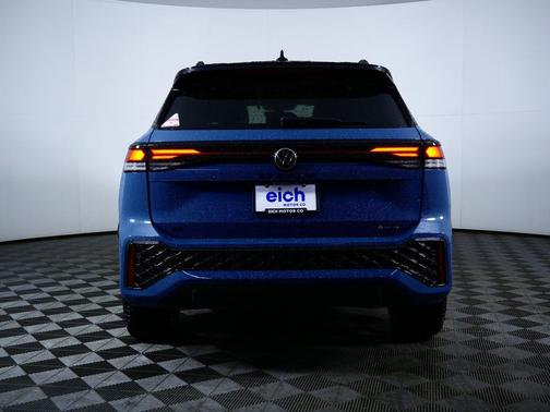 Monterey Blue w/Deep Black Roof 2026 Volkswagen Tiguan 2.0T SE R-Line Black 4MOTION