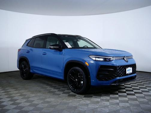 Monterey Blue w/Deep Black Roof 2026 Volkswagen Tiguan 2.0T SE R-Line Black 4MOTION