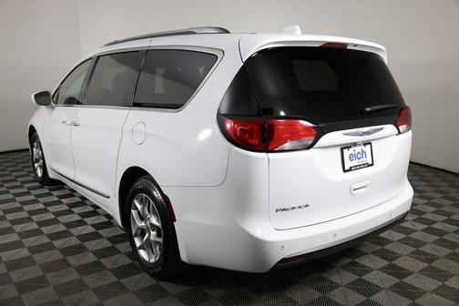 2018 Chrysler Pacifica Touring-L