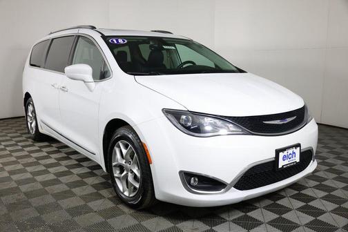2018 Chrysler Pacifica Touring-L