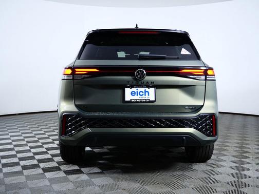 Avocado Green w/Deep Black Roof 2026 Volkswagen Tiguan 2.0T SE R-Line Black 4MOTION