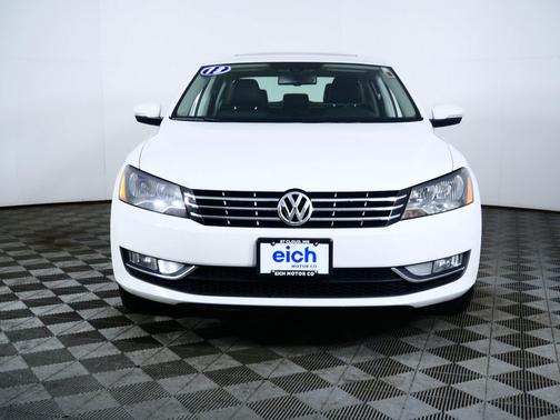 Candy White 2013 Volkswagen Passat 3.6 SEL Premium