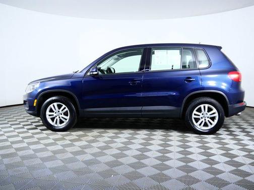 Night Blue Metallic 2013 Volkswagen Tiguan S