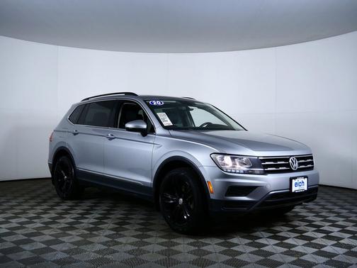 Pyrite Silver Metallic 2020 Volkswagen Tiguan 2.0T SE 4MOTION