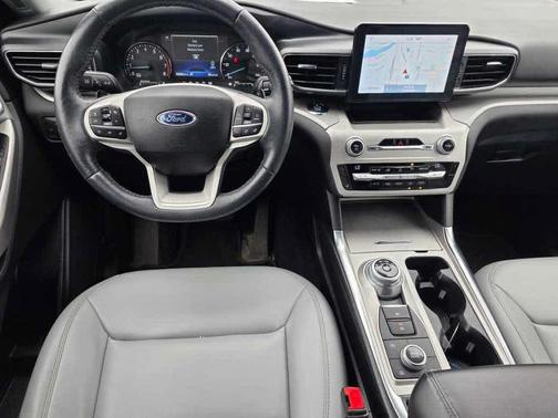 Carbonized Gray Metallic 2021 Ford Explorer XLT