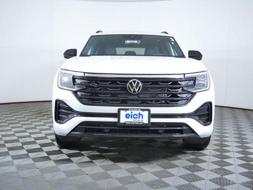 Opal White Pearl 2026 Volkswagen Atlas Cross Sport 2.0T SEL
