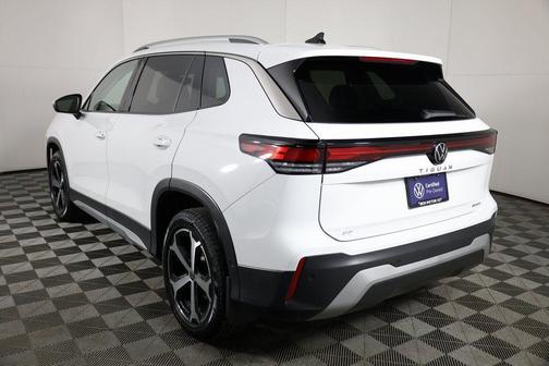 2025 Volkswagen Tiguan 2.0T SE 4MOTION