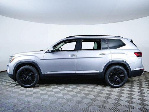 Silver Mist Metallic 2026 Volkswagen Atlas 2.0T SE w/Technology 4MOTION