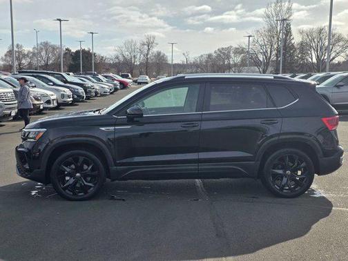 2023 Volkswagen Taos 1.5T SE