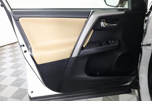 2018 Toyota RAV4 Hybrid XLE