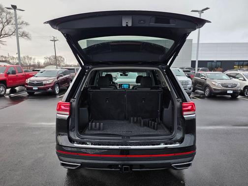 2026 Volkswagen Atlas 2.0T SE w/Technology 4MOTION