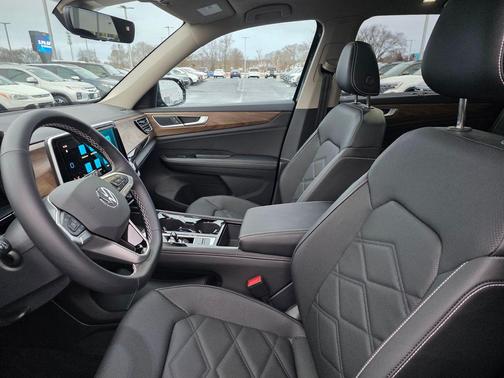 2026 Volkswagen Atlas 2.0T SE w/Technology 4MOTION