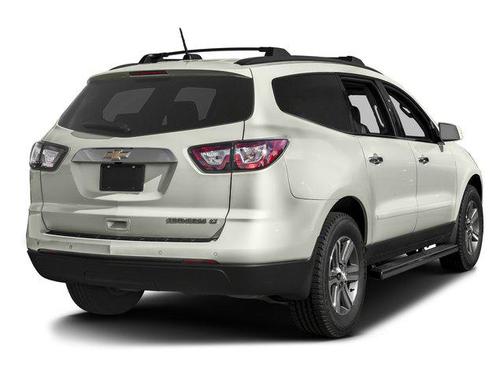 Iridescent Pearl Tricoat 2016 Chevrolet Traverse 2LT