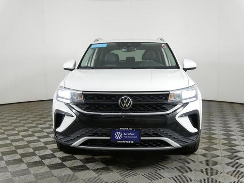 Pure White 2023 Volkswagen Taos 1.5T SE