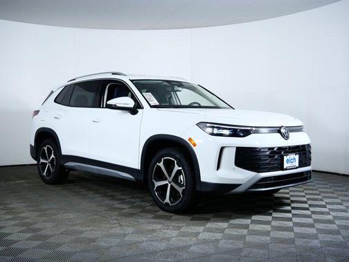 Pure White 2026 Volkswagen Tiguan 2.0T SE 4MOTION