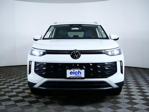 Pure White 2026 Volkswagen Tiguan 2.0T SE 4MOTION