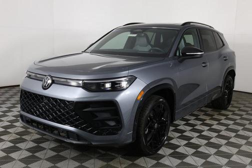 2025 Volkswagen Tiguan 2.0T SE R-Line Black 4MOTION