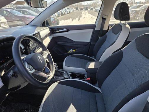 2025 Volkswagen Taos 1.5T S