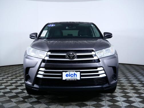 Predawn Gray Mica 2019 Toyota Highlander LE