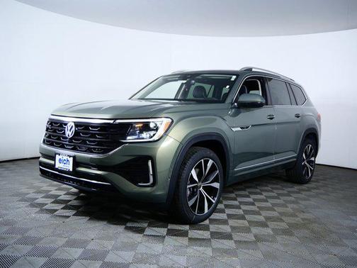 Avocado Green Pearl 2026 Volkswagen Atlas 2.0T SEL Premium R-Line 4MOTION