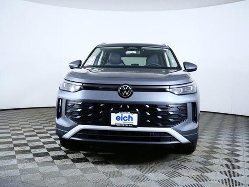 Platinum Gray Metallic 2026 Volkswagen Tiguan 2.0T SE 4MOTION