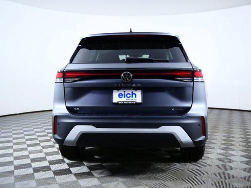 Platinum Gray Metallic 2026 Volkswagen Tiguan 2.0T SE 4MOTION