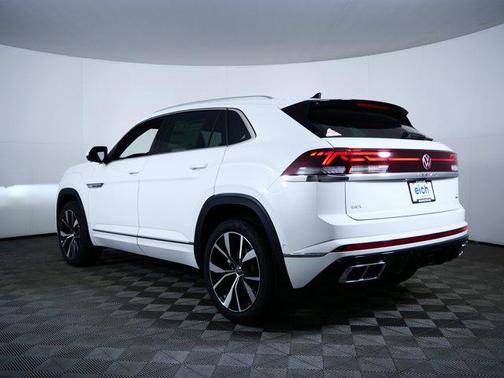opal white pearl 2026 Volkswagen Atlas Cross Sport 2.0T SEL Premium