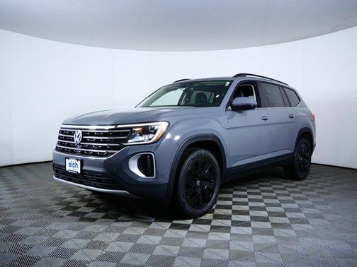 Pure Gray 2026 Volkswagen Atlas 2.0T SE w/Technology 4MOTION