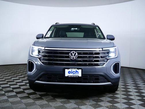 Pure Gray 2026 Volkswagen Atlas 2.0T SE w/Technology 4MOTION