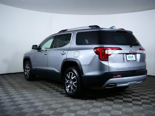 Sterling Metallic 2023 GMC Acadia AWD SLT