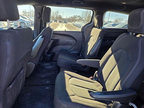 2020 Chrysler Pacifica Touring