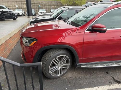 MANUFAKTUR Cardinal Red Metallic 2024 Mercedes-Benz GLS 450 4MATIC