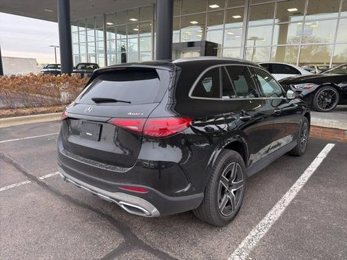 2025 Mercedes-Benz GLC 300 4MATIC
