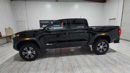 2025 GMC Canyon AT4