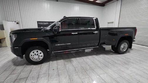 2025 GMC Sierra 3500 Denali Ultimate