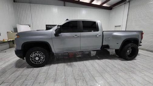 2025 Chevrolet Silverado 3500 LT