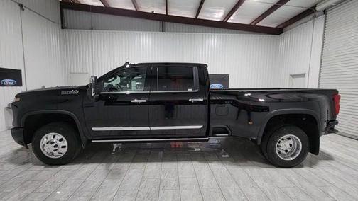 2025 Chevrolet Silverado 3500 High Country
