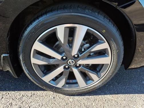 2021 Nissan Versa 1.6 SR