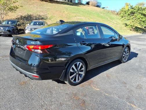 2021 Nissan Versa 1.6 SR