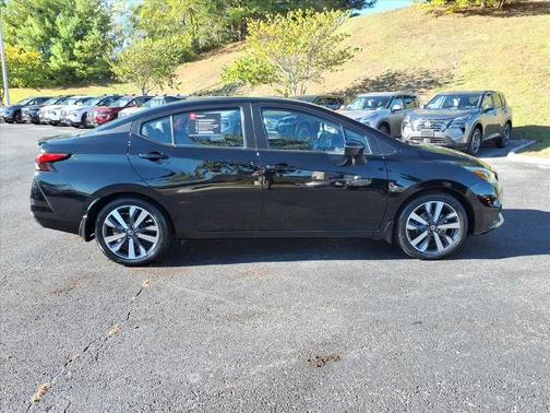 2021 Nissan Versa 1.6 SR