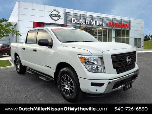 2024 Nissan Titan SV