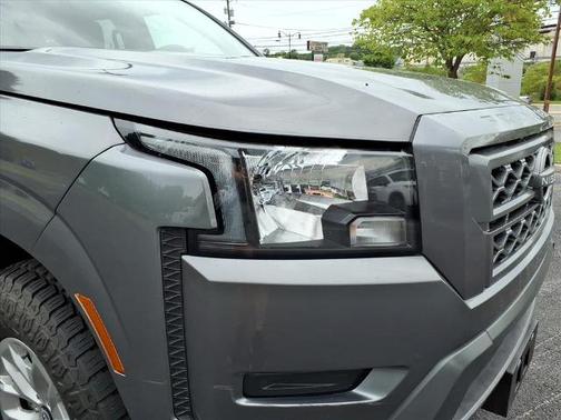 Gun Metallic 2024 Nissan Frontier SV