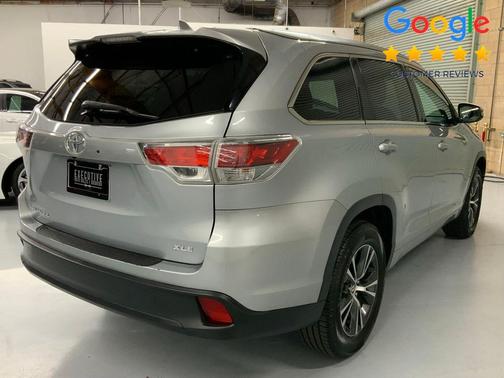 Silver Sky Metallic 2016 Toyota Highlander XLE