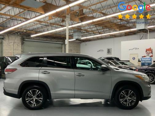 Silver Sky Metallic 2016 Toyota Highlander XLE