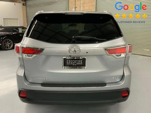 Silver Sky Metallic 2016 Toyota Highlander XLE