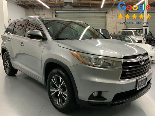 Silver Sky Metallic 2016 Toyota Highlander XLE